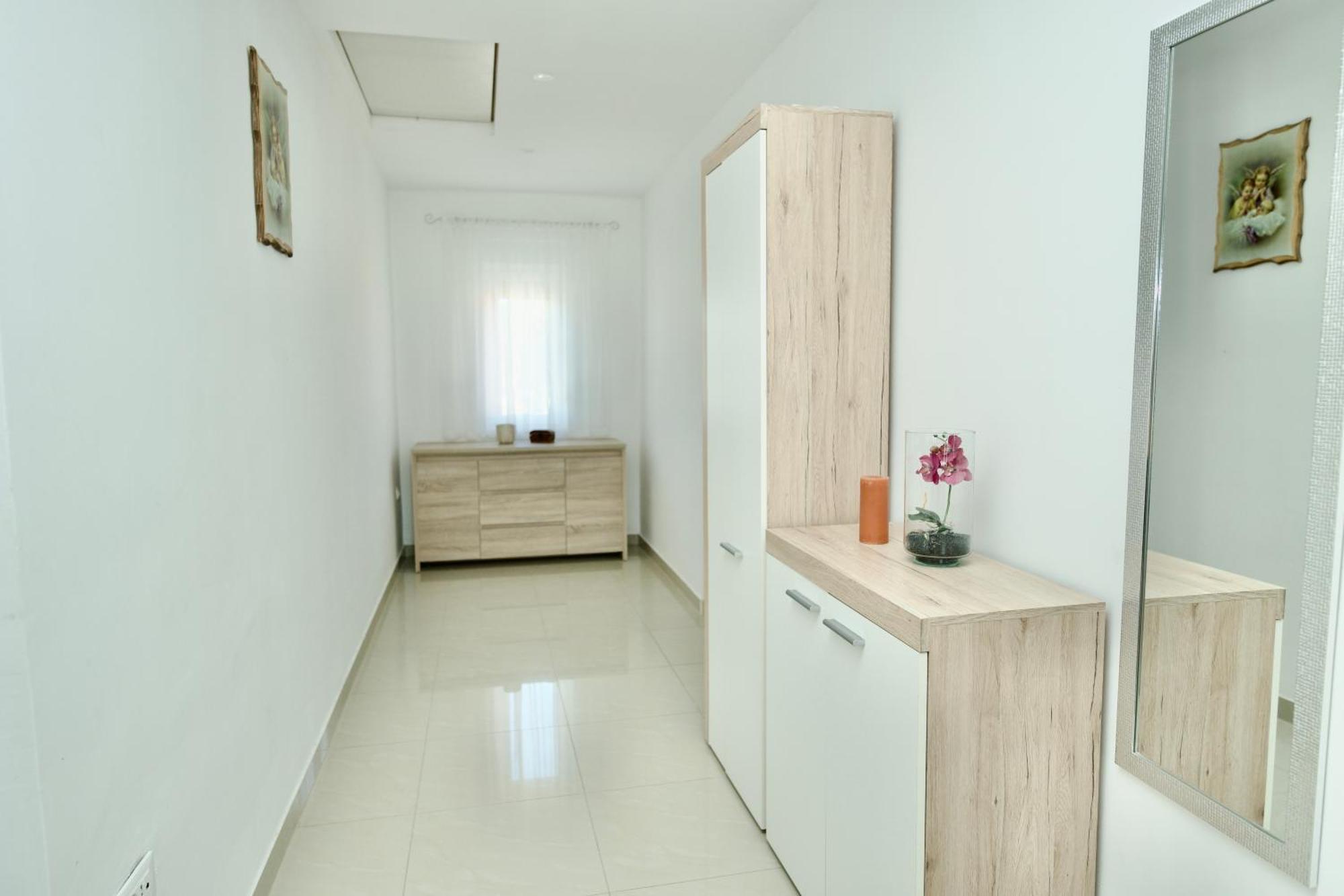 Apartment Lana Bristivica Экстерьер фото